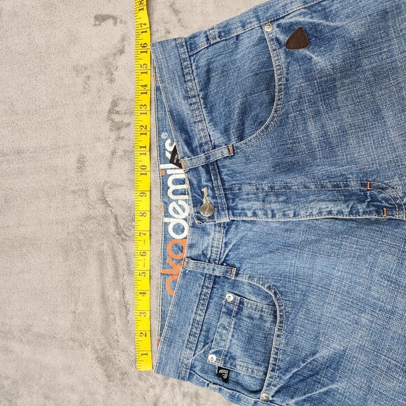 Akademiks Men's Light Wash Distressed Straight Leg Denim Jean Size 34x32 - Picture 11 of 14